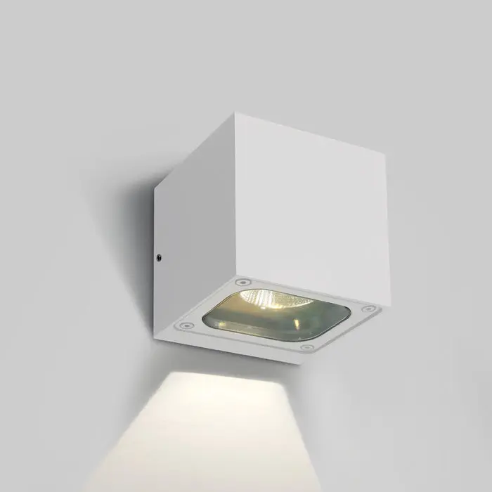 ONE Light Wall Light 6W 500lm 3000K CRI80 IP65 White 67524A/W/W